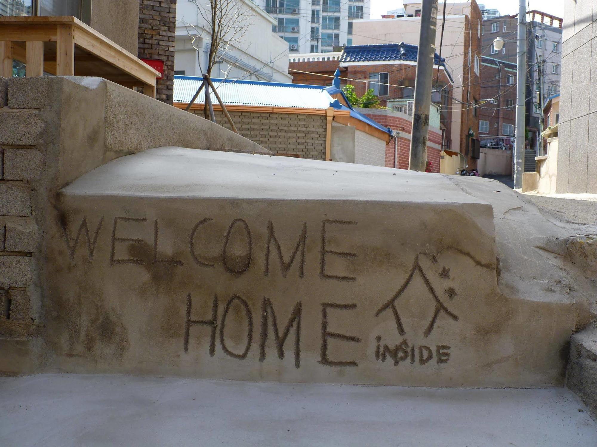 Inside Busan Hostel מראה חיצוני תמונה