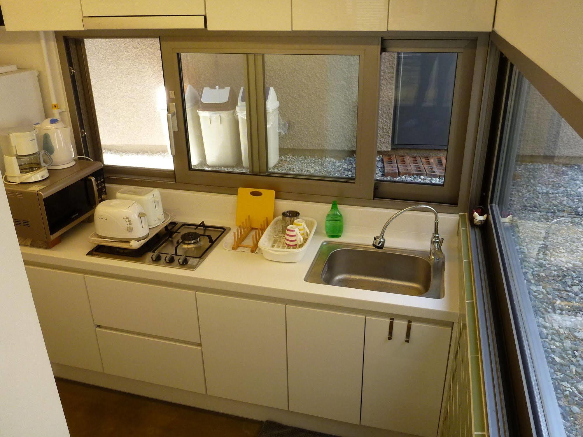 Inside Busan Hostel מראה חיצוני תמונה